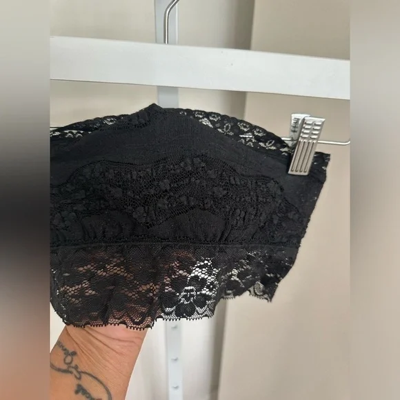 Free People Intimately Scallop Lace Bandeau in Black Size XS - Picture 4 of 14